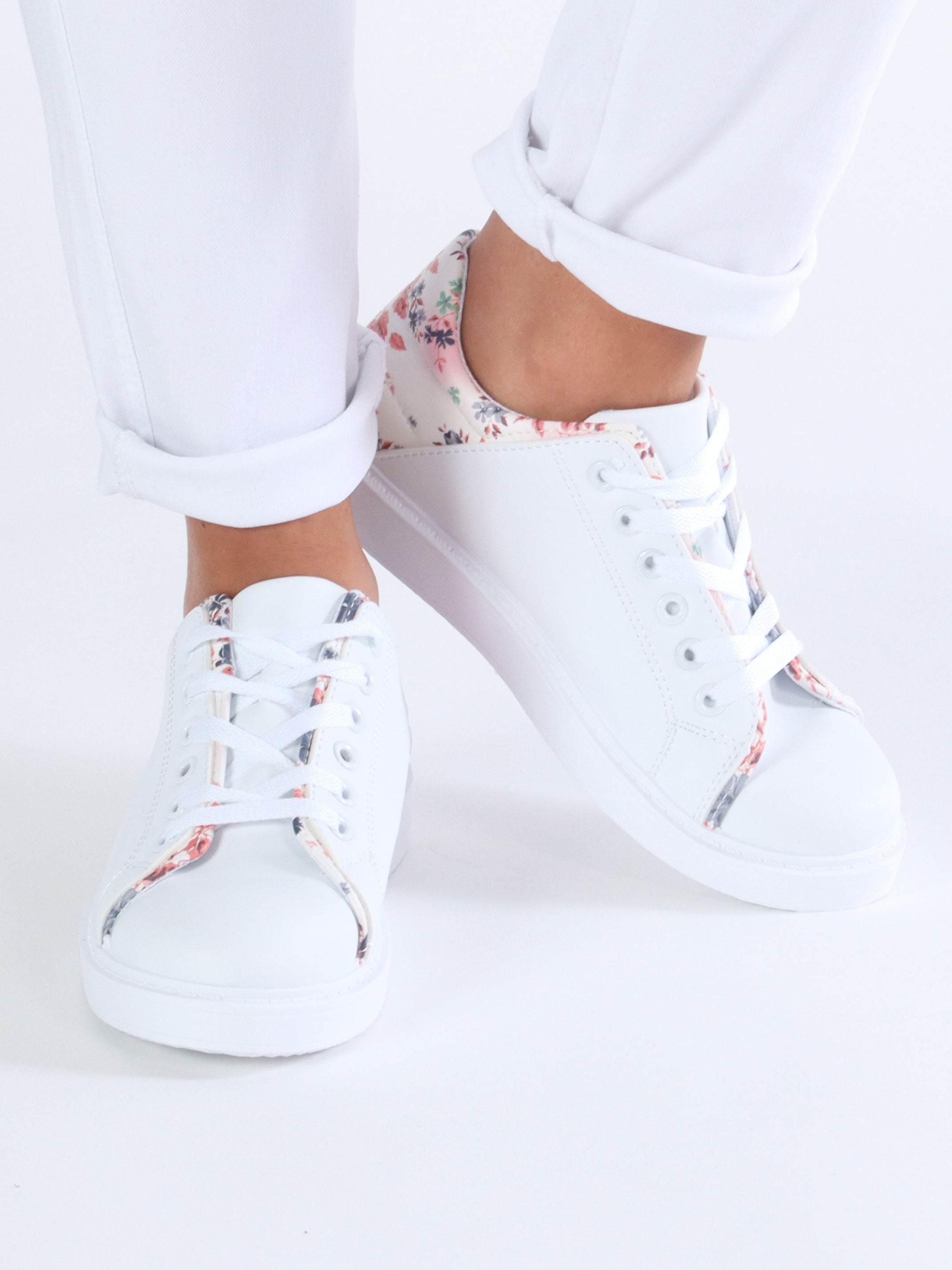 Lauren - Hvide sneakers med farvede detaljer